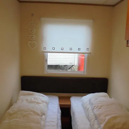 6 Berth Heated On The Chase Brisbane Apartment Ingoldmells Exterior photo