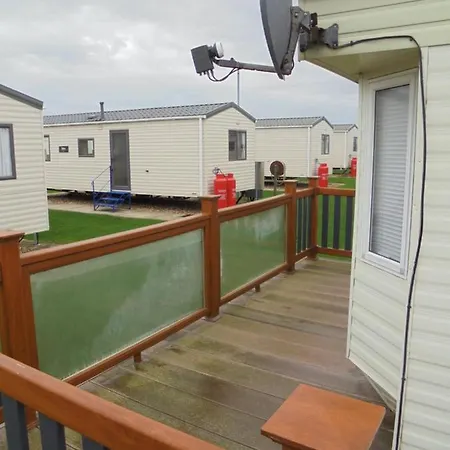 6 Berth Heated On The Chase Brisbane Apartment Ingoldmells Exterior photo
